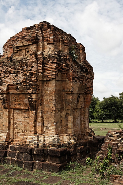 32-Prasat Ban Phlai-010